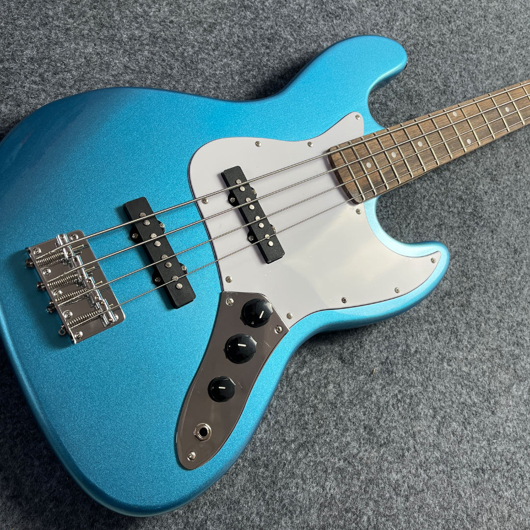 4 Telli Tasarımlı ve Beyaz Büy - Bass Guitar Strings incelemesi ve fiyatı